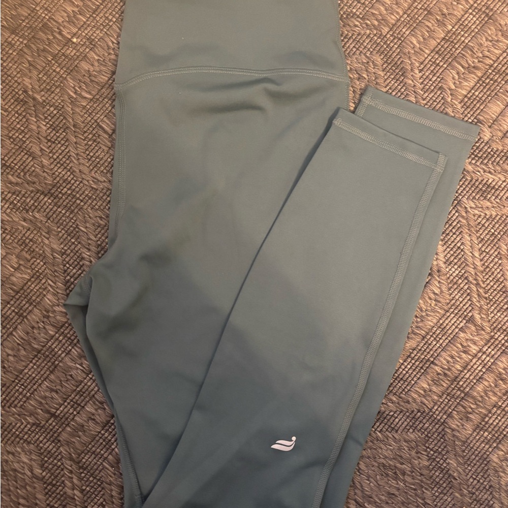 Fabletics Sage Green Leggings Motion 365 and sports bra